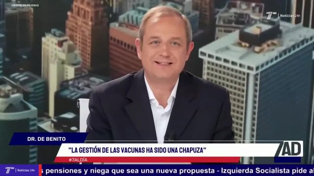 Una entrevista preguntando por la obligación de vacunarse ¿de qué?