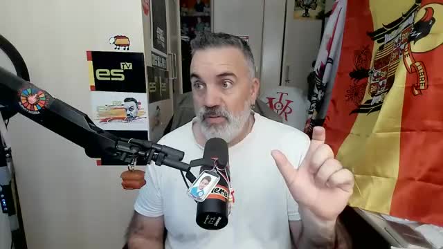 De Santos Cochinon hasta los andares, Pancho está descompuesto